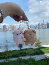Load image into Gallery viewer, Piggy Couple Magnet Keychain
