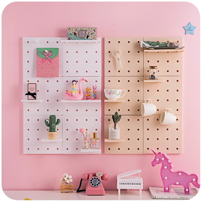 Kawaii Punch Free Wall Shelf