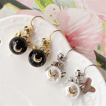 Load image into Gallery viewer, Sailor Moon Luna Pearl Earrings
