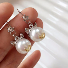 Load image into Gallery viewer, Sailor Moon Luna Pearl Earrings
